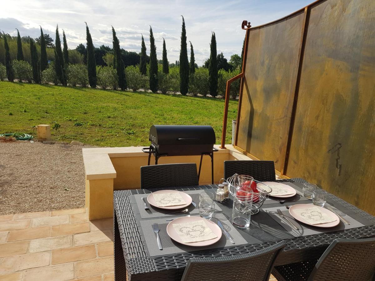 Le Mas Saint Jean Mezoargues ภายนอก รูปภาพ